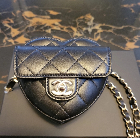 Chanel hottest heart belt bag in black - Picture 3 of 8